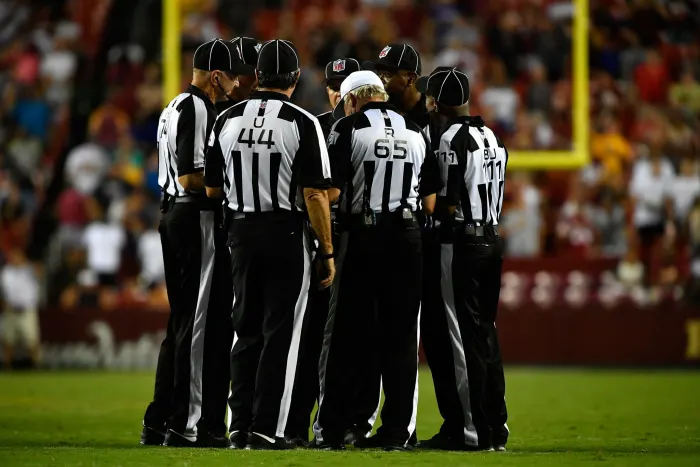 Nfl World Wants To Fire The Referee This Sunday